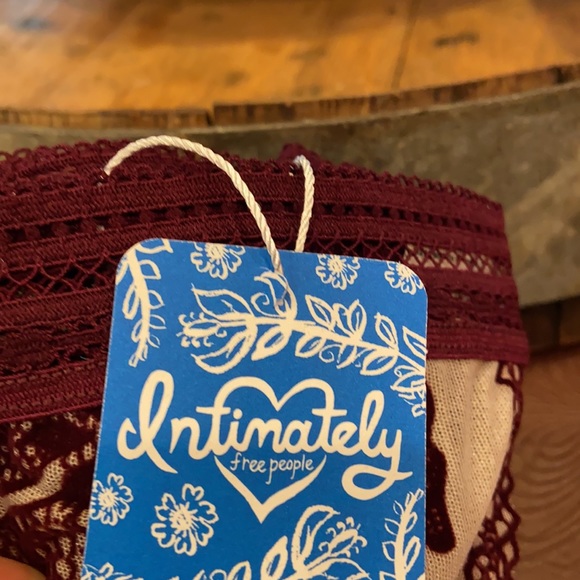 🌸SALE🌸 Free People Alia Bralette in Bordeaux - Picture 7 of 7